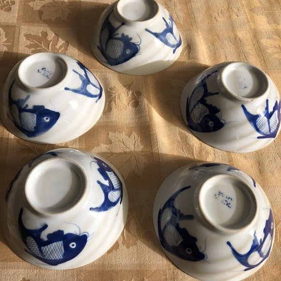 Set of 5 Vintage Blue and White Chinese Koi Fish Bowls 5” Stamped - Picture 6 of 6